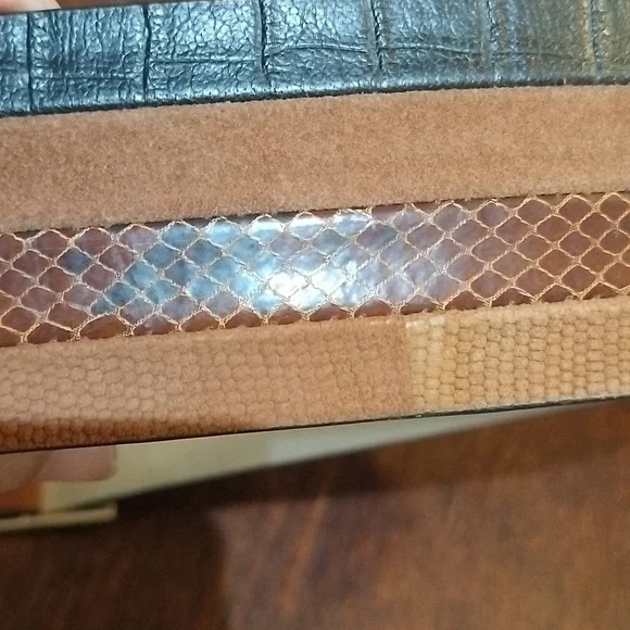 White House Black Market belt 1029FHC1 - Picture 5 of 7